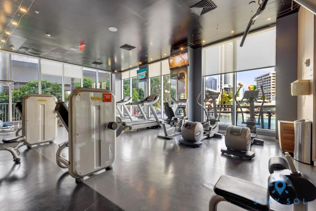 Infinite Views, Amazing Pool, Gym, Near Beach ฮาลลันเดลบีช ภายนอก รูปภาพ