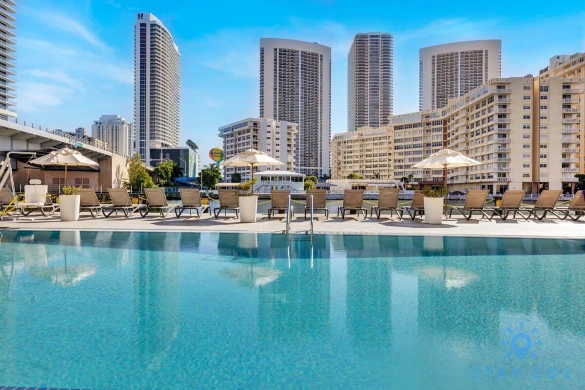 Infinite Views, Amazing Pool, Gym, Near Beach ฮาลลันเดลบีช ภายนอก รูปภาพ