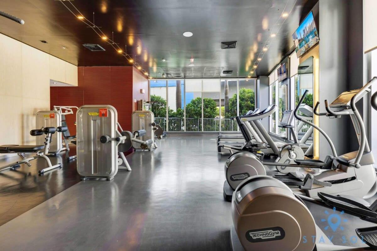 Infinite Views, Amazing Pool, Gym, Near Beach ฮาลลันเดลบีช ภายนอก รูปภาพ