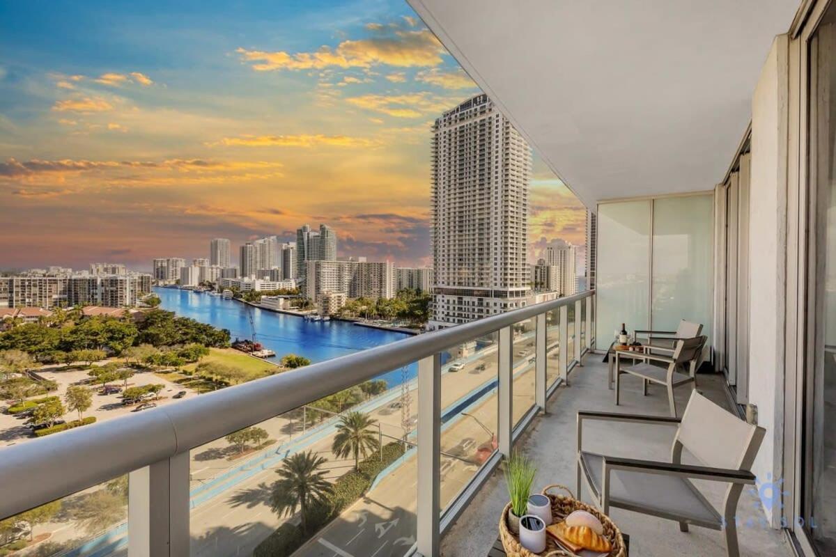 Infinite Views, Amazing Pool, Gym, Near Beach ฮาลลันเดลบีช ภายนอก รูปภาพ